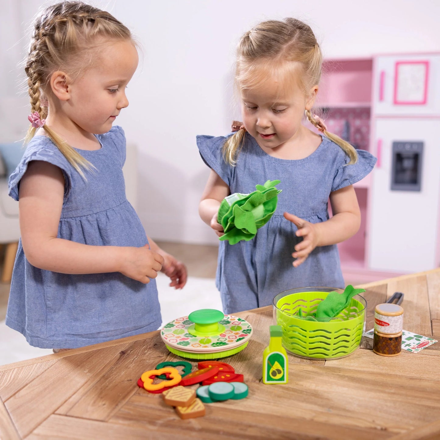 Melissa & Doug Spin & Chop Salad Spinner