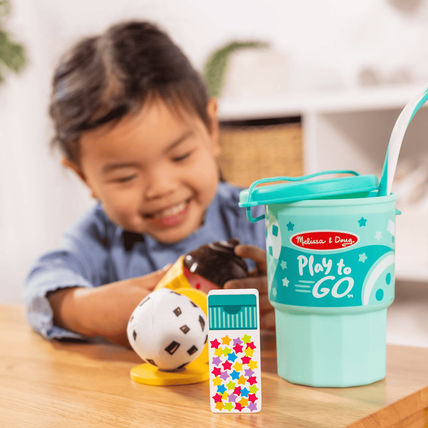 Melissa & Doug Play to Go  Ice Cream Play Set