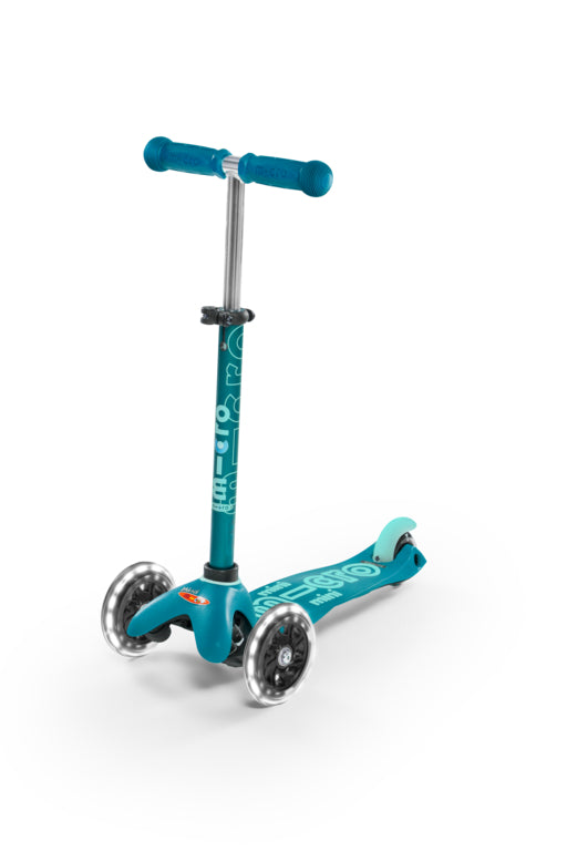 Mini Micro Deluxe Aqua LED Scooter