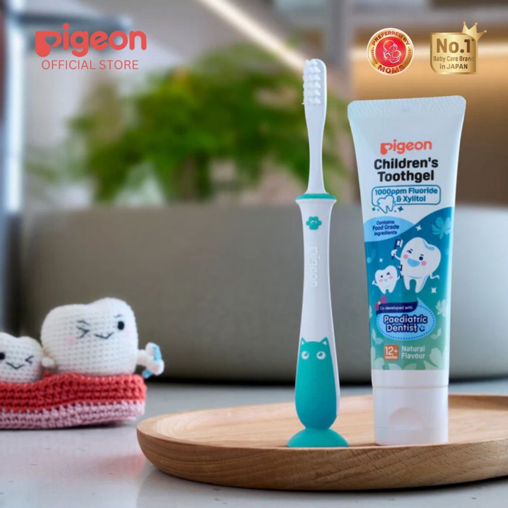 Pigeon Official - Lesson 4 Toothbrush Mint with Suction Cup Stand, 18+ Months, Soft Bristles, Slim head to reach back molars, Ergonomic handle, BPA Free, Co-developed with Pediatric Dentist, Japan No. 1 Brand