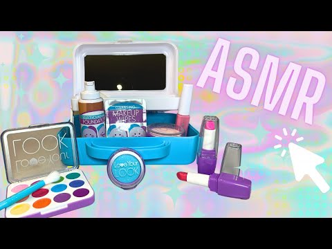 Melissa & Doug LOVE YOUR LOOK Makeup Kit Play Set